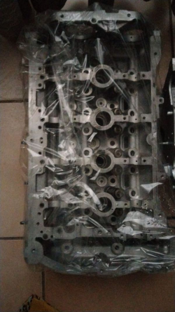 Cylinder head Peugeot Gauteng