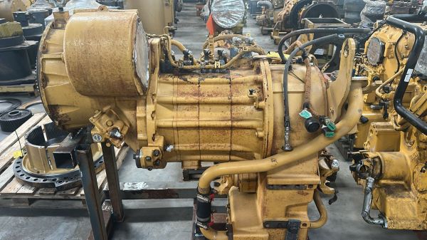 Caterpillar 966L Transmission Complete